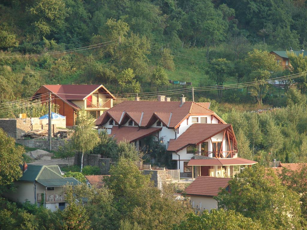 Vila Anastasia Sacarimbu Exterior foto